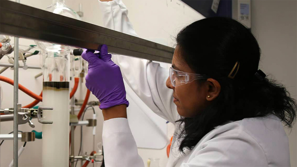 Biochemistry student working in the lab