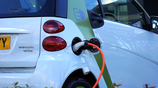 Recharging electric vehicle