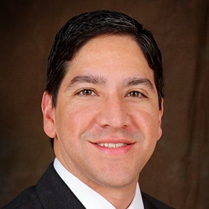 Luis Zerpa headshot