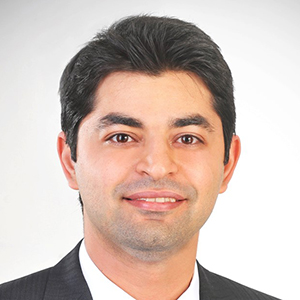 Reza Hedayat headshot