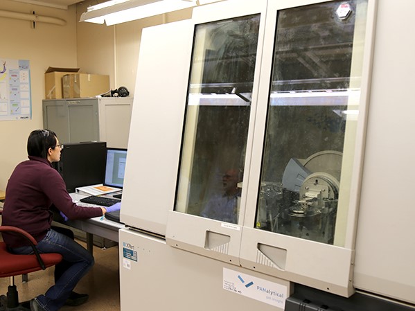 philips-panalytical-pw3040 Panalytical X'pert Pro X-ray Diffractometer