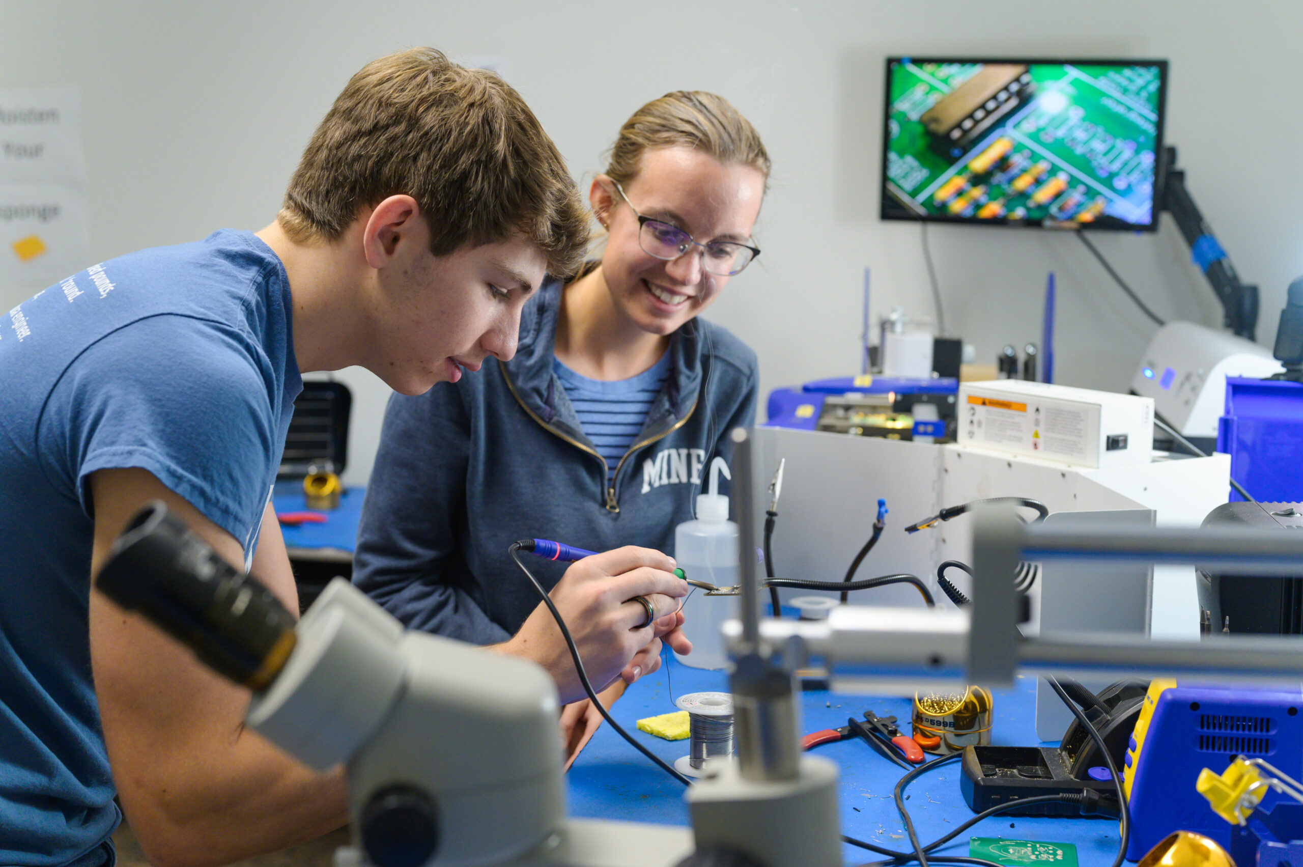 Two Mines students working in the computer science lab