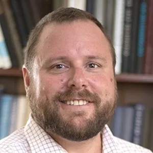 jeffrey-shragge A headshot of Dr. Jeffrey Shragge
